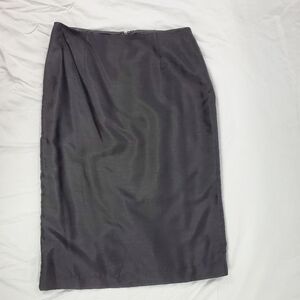 Signature by Larry Levine black skirt w/ beautiful back pleats size 4